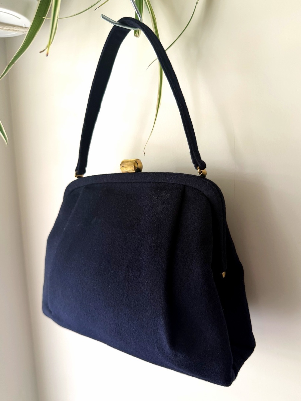 Vintage 1950s MM Morris Moskowitz Navy Blue Velvet/Felt Top Handled Evening Bag